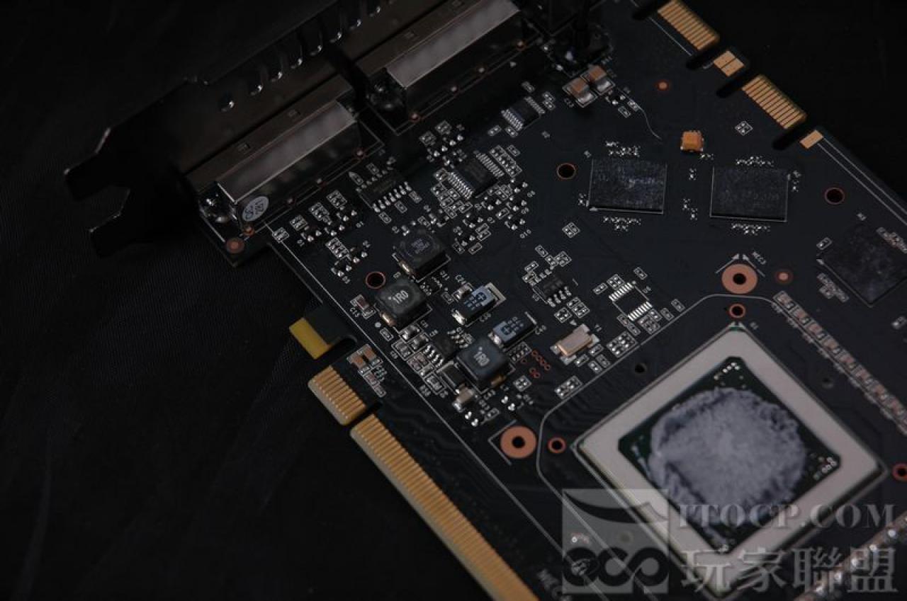 [24/03/2008] Geforce 9800 GTX (Bild: itopc.com)