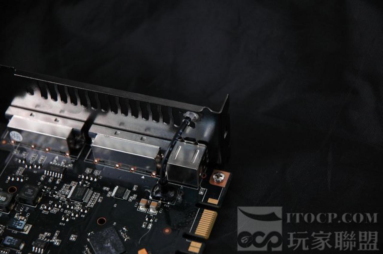 [24/03/2008] Geforce 9800 GTX (Bild: itopc.com)