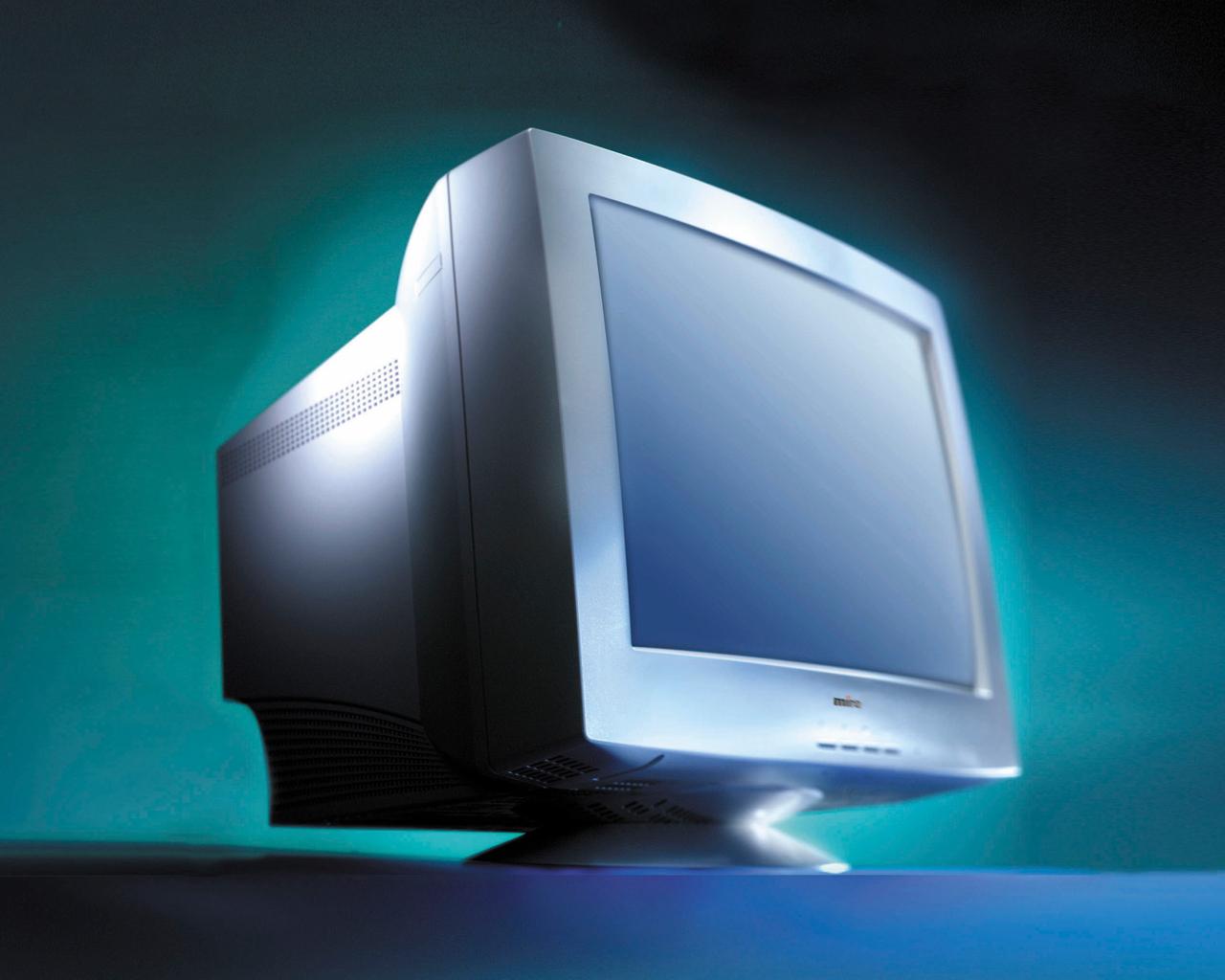 [12/03/2008] Entwicklung: 21 Zoll CRT - schon eher rare Gesellen 