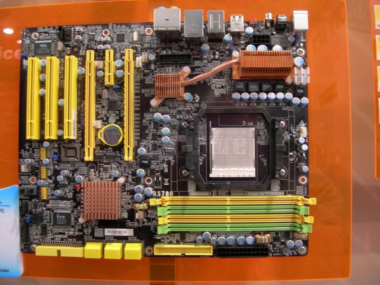 [04/03/2008] 780G: DFI (Bild: PCGH)