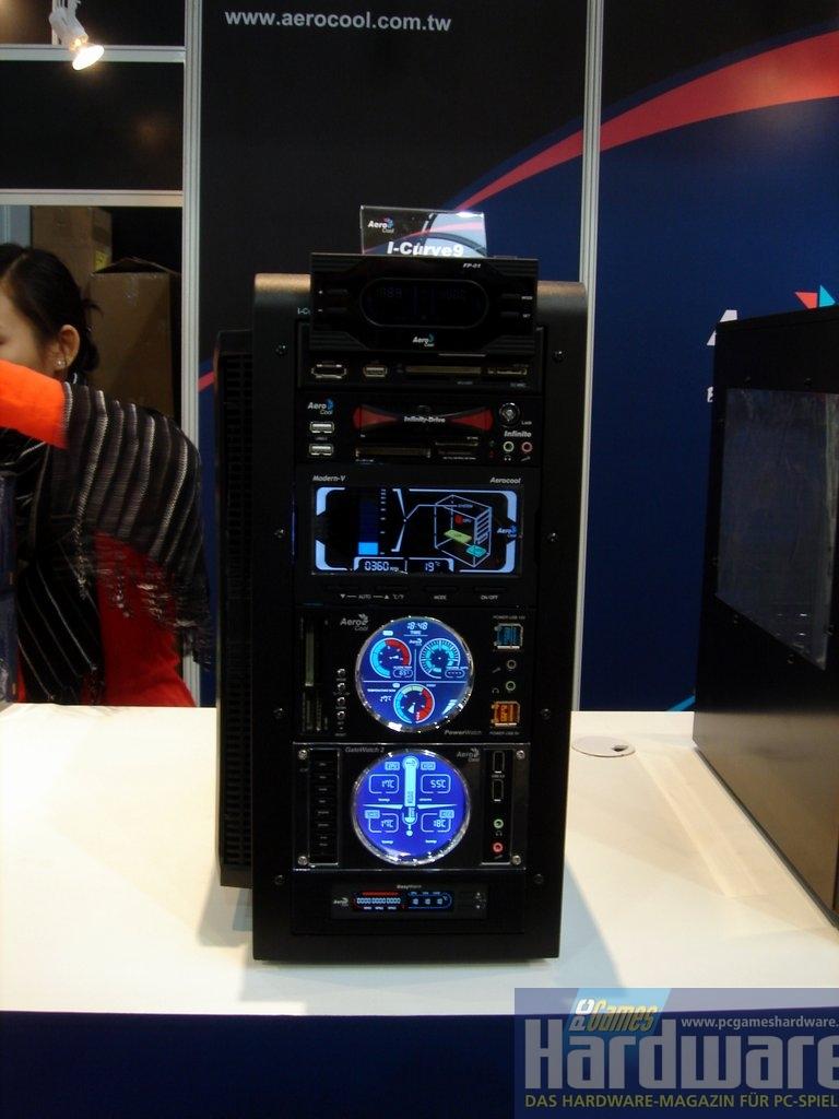 [04/03/2008] Das Display zeigt grafisch Details an. (Bild: PCGH)