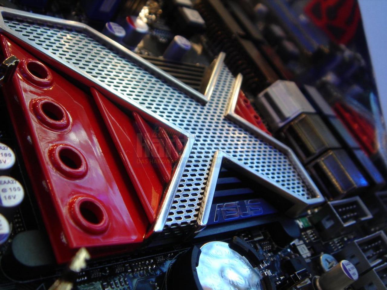 [05/03/2008] Asus-Studie: Pinotnoir: Edel-Mainboard auf X48-Basis (BIld: PCGH)
