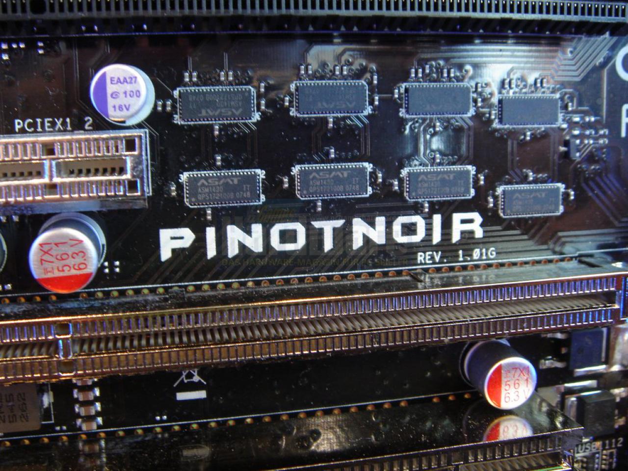 [05/03/2008] Asus-Studie: Pinotnoir: Edel-Mainboard auf X48-Basis (BIld: PCGH)