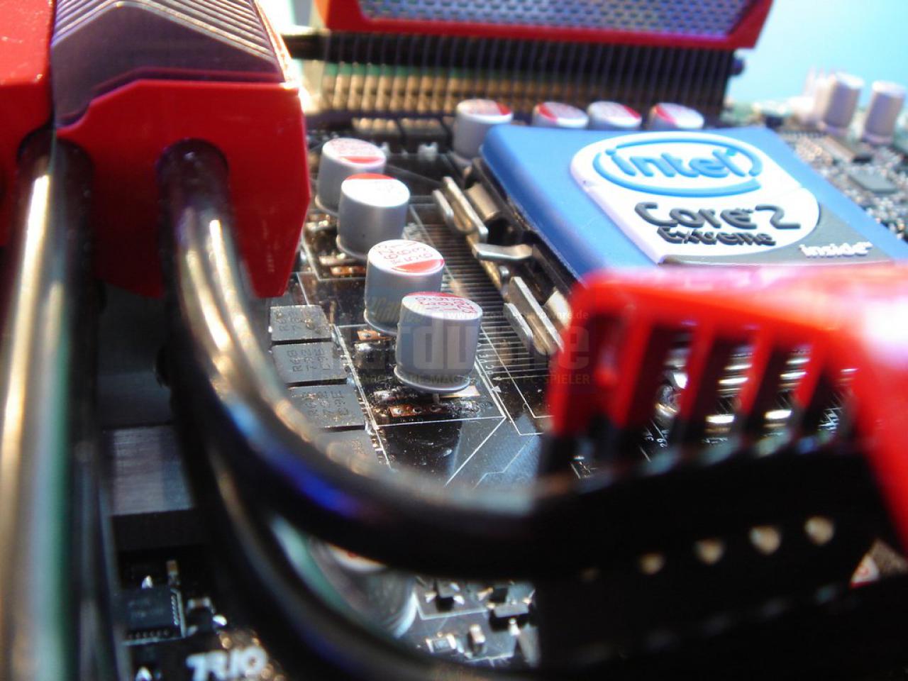 [05/03/2008] Asus-Studie: Pinotnoir: Edel-Mainboard auf X48-Basis (BIld: PCGH)