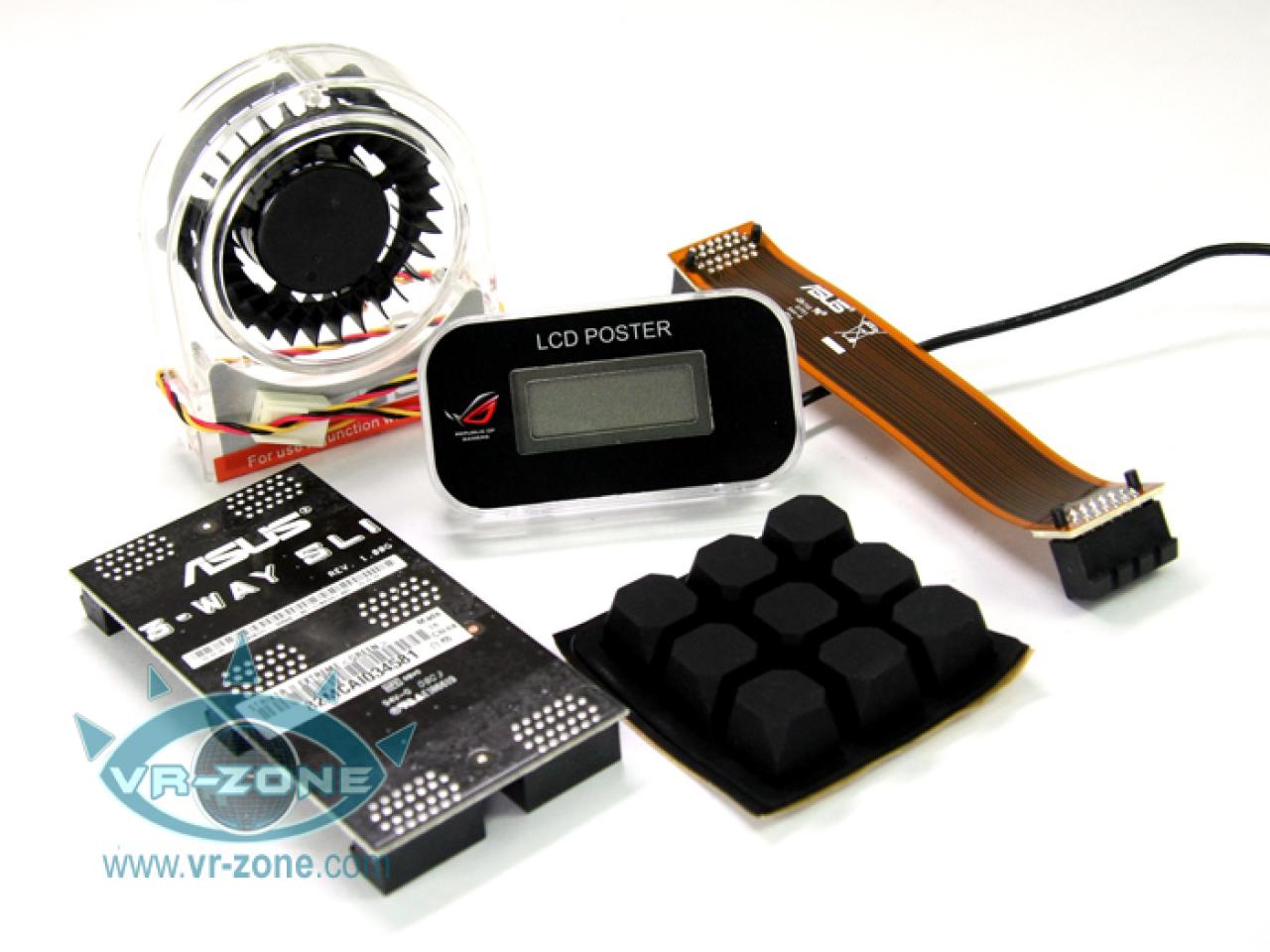 [15/03/2008] Asus Striker II Extreme 3-Wege-SLI mit nForce 790i (Bild: VR-Zone)