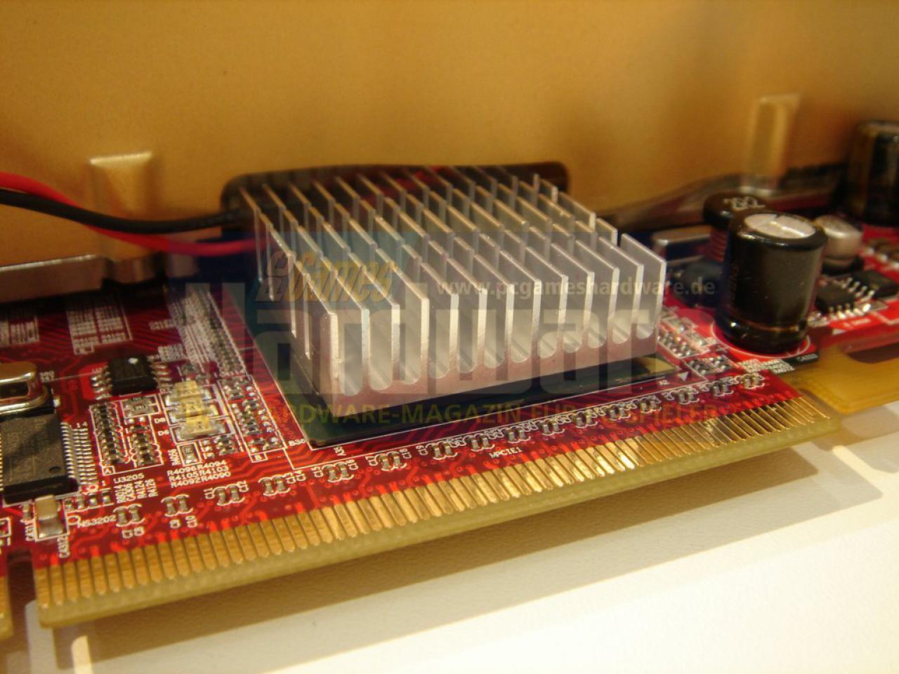 [04/03/2008] Radeon HD3870 X2: Nun auch mit GDDR4-Speicher und kürzerem PCB (Bild: PCGH)