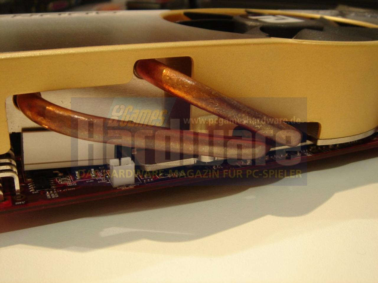 [04/03/2008] Radeon HD3870 X2: Nun auch mit GDDR4-Speicher und kürzerem PCB (Bild: PCGH)