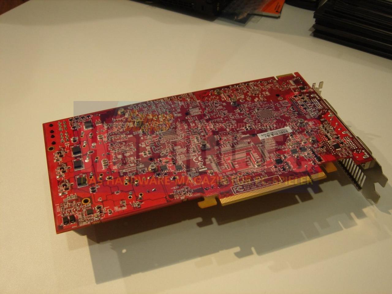 [04/03/2008] Radeon HD3870 X2: Nun auch mit GDDR4-Speicher und kürzerem PCB (Bild: PCGH)