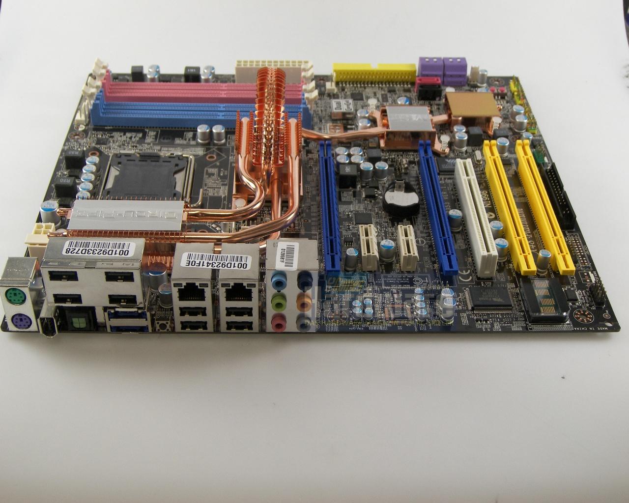 [14/03/2008] MSI X48 Platinum (Bild: PCGH)
