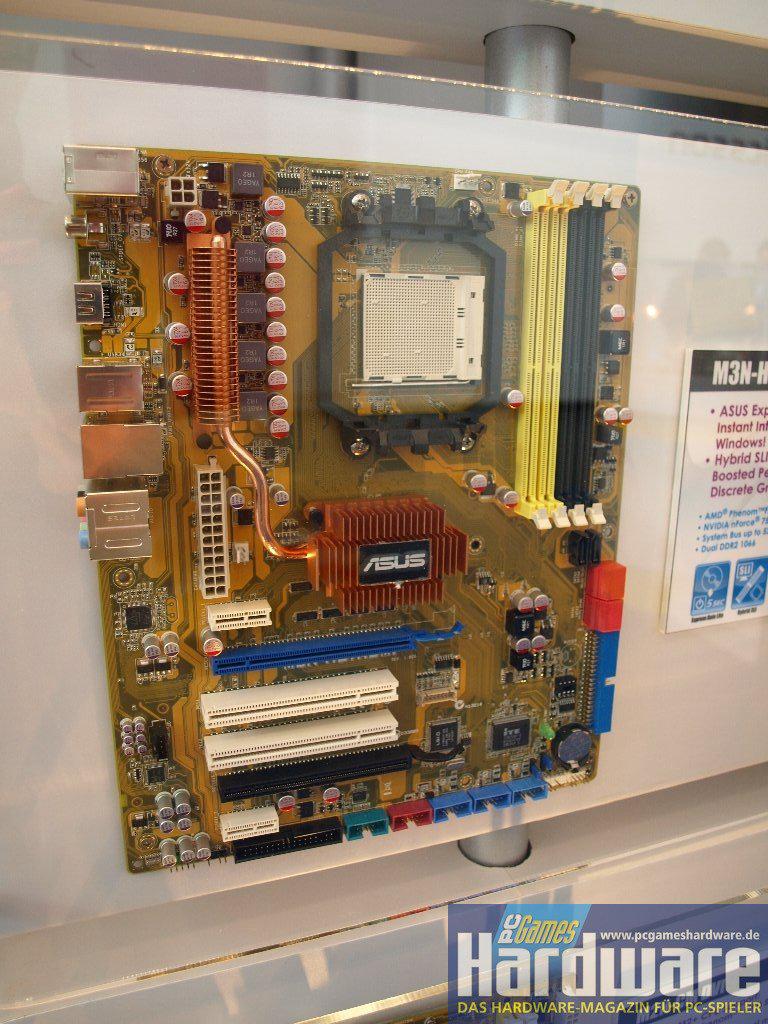 [03/03/2008] Nforce 750a SLI: Asus (Bild: PCGH)