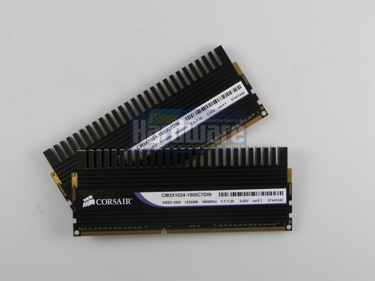 [19/03/2008] Die neuen Corsair-Module nutzen die bewährte DHX-Kühlung. Das Foto zeigt den älteren DDR3-1800-Speicher. (Bild: PCGH)