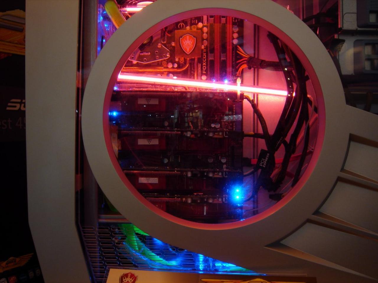 [03/03/2008] AMD CrossfireX (Bild: PCGH)