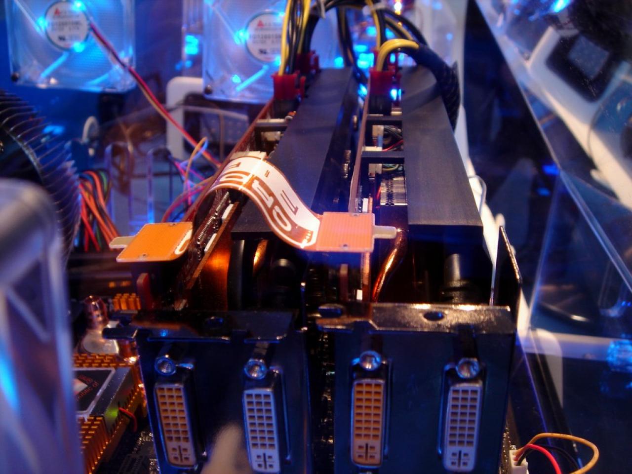 [03/03/2008] AMD CrossfireX (Bild: PCGH)