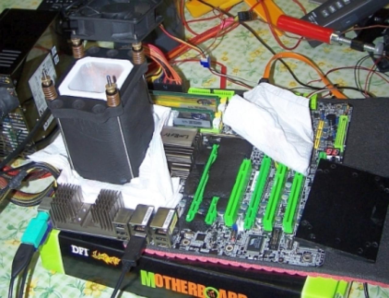 [30/03/2008] Galaxy 9600 GT: k ngp n Dragon F1 EE Container (Bild: Massman, madshrimps)