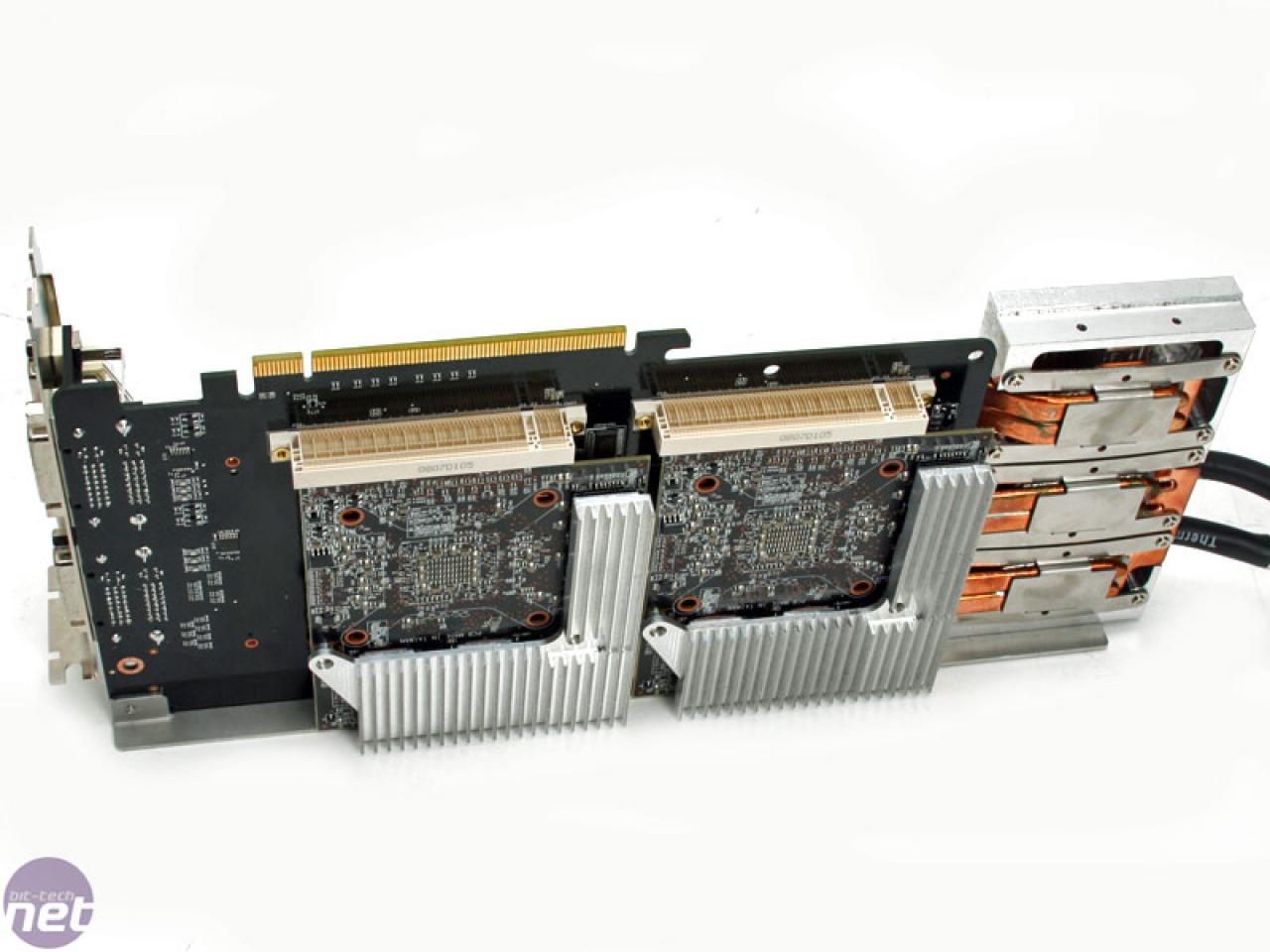 [28/03/2008] Asus EAH3850 Trinity: Drei RV670-GPUs auf einer Karte dank MXM-Modulen. (Bild: Bit-Tech.net)