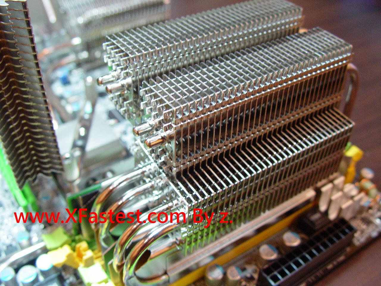 [24/04/2008] DFI liefert das X48-T2R ab morgen zusammen mit diversen Kühlern des Spezialisten Thermalright aus. Leider ist das Set vorerst nur für den koreanischen Markt bestimmt. Ein Preis ist noch nicht bekannt, er dürfte aber ebenso imposant wie die Bilder ausfallen (Bild: Xfastest.com)