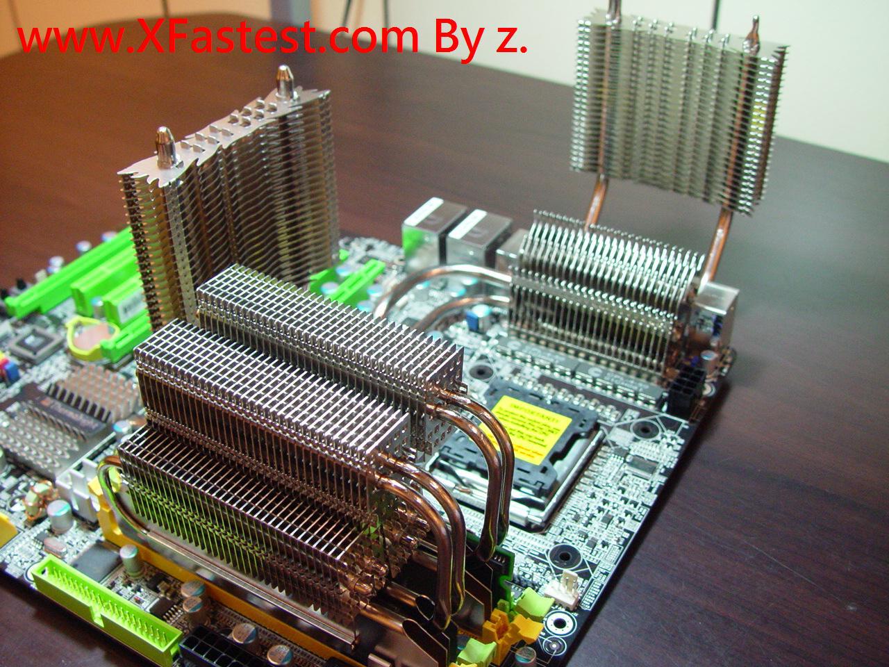 [24/04/2008] DFI liefert das X48-T2R ab morgen zusammen mit diversen Kühlern des Spezialisten Thermalright aus. Leider ist das Set vorerst nur für den koreanischen Markt bestimmt. Ein Preis ist noch nicht bekannt, er dürfte aber ebenso imposant wie die Bilder ausfallen (Bild: Xfastest.com)