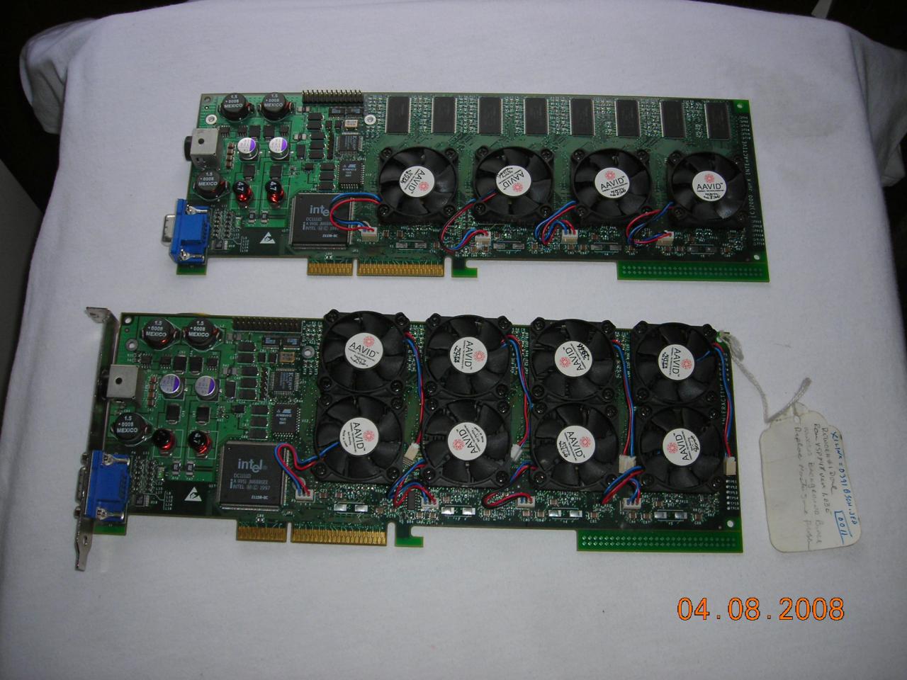 [11/04/2008] 3dfx Voodoo5 6000 Rev. A-1500: hier spaßeshalber auch mit vier Kühlern (Bild: Gary Donovan, thedodgegarage.com/3dfx)