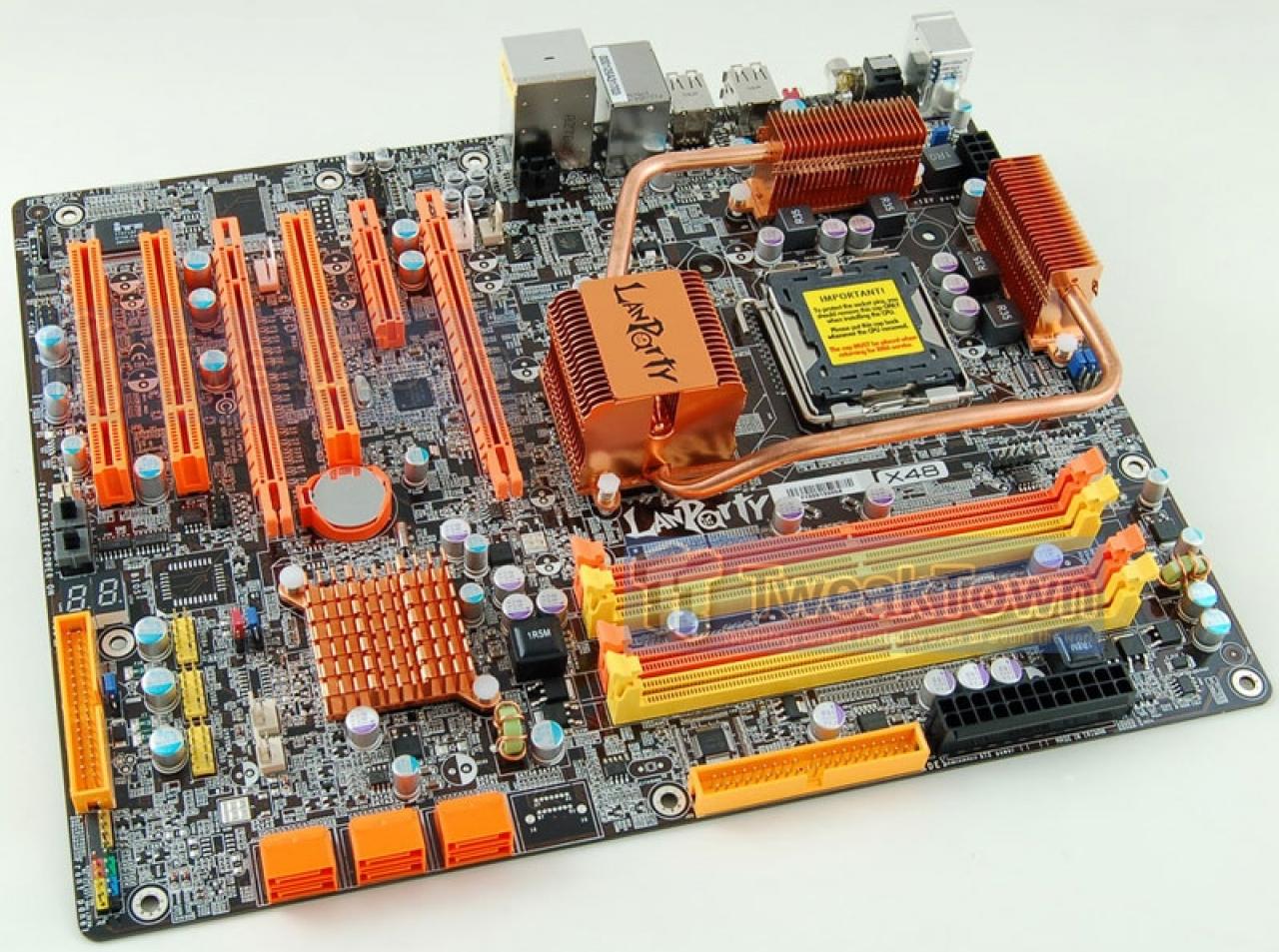 [08/04/2008] DFI Lanparty DK X48-T2R