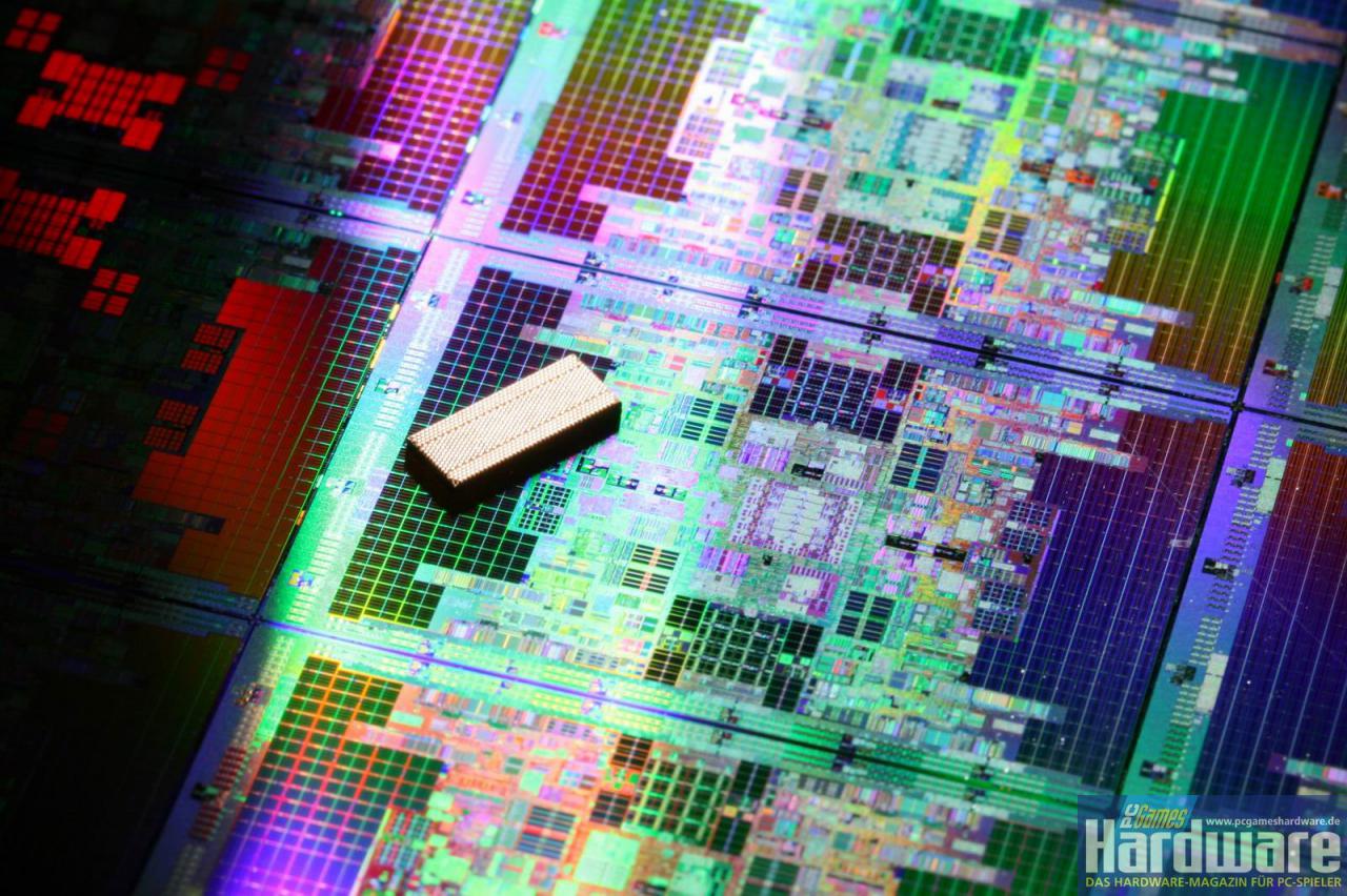 [01/04/2008] Intel Silverthorne auf Tukwila (Bild: Intel)