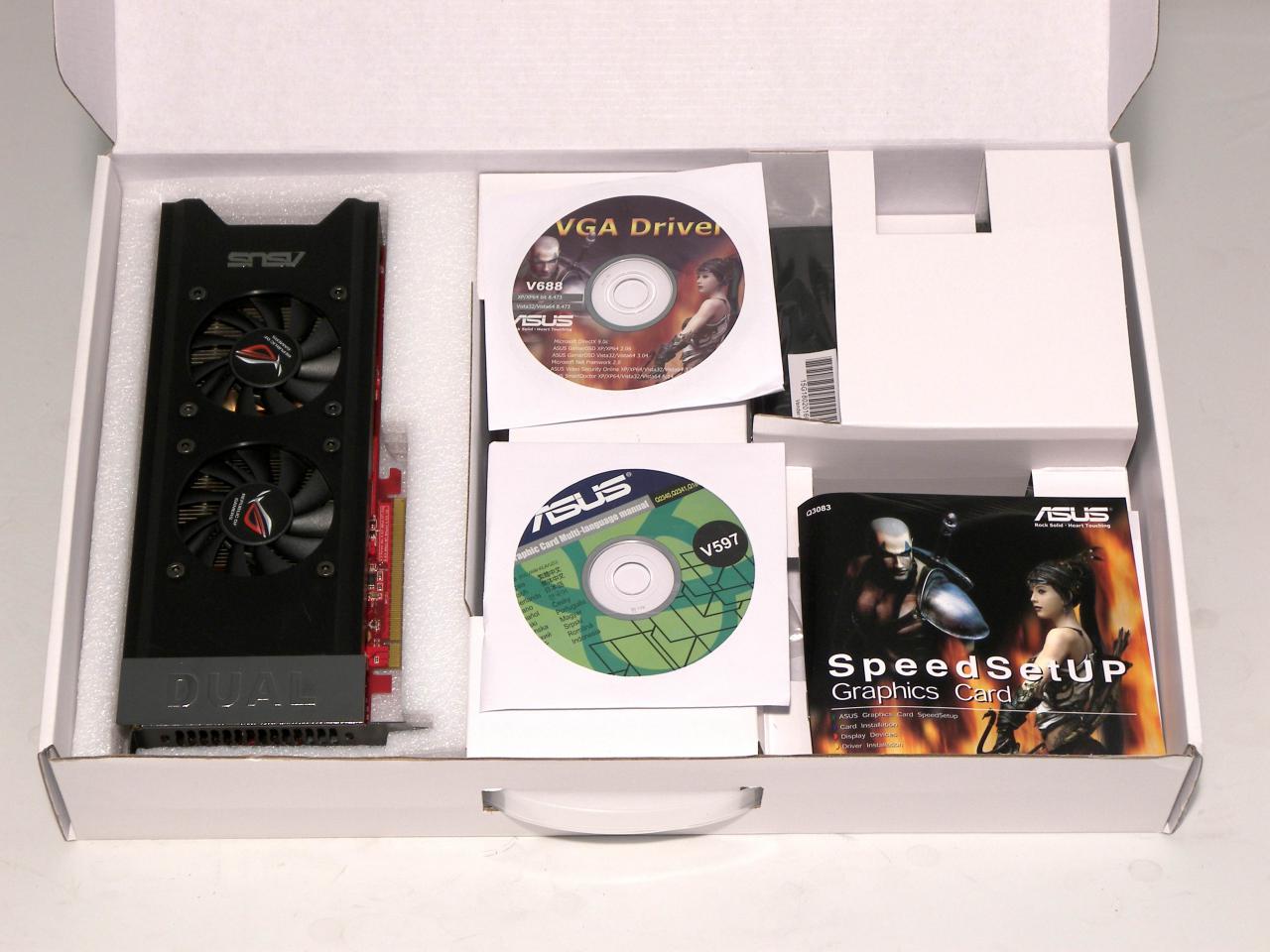 [21/04/2008] Der Packungsinhalt der Asus EAH3850 X2 1GB.