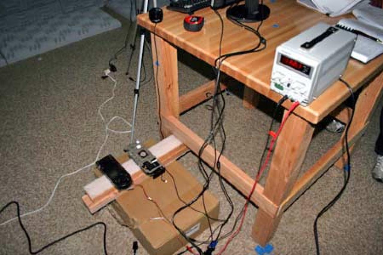 [06/04/2008] Asetek: Hybrid-Kühler im Lautheit-Test (Bild: TG Daily)