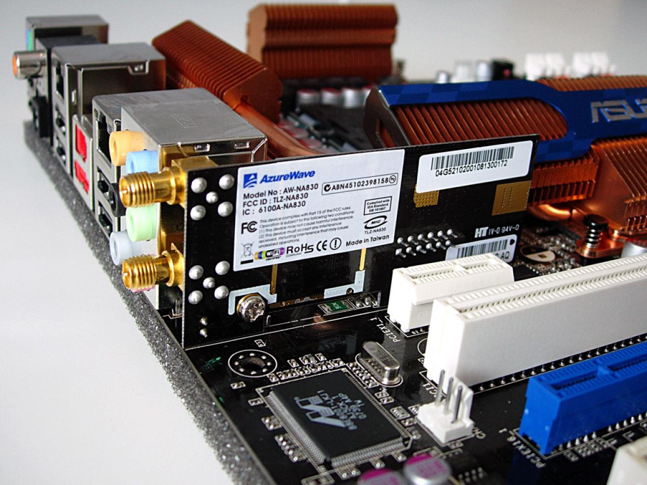 [07/05/2008] Asus P5Q3 (Bild: Nordichardware.com)