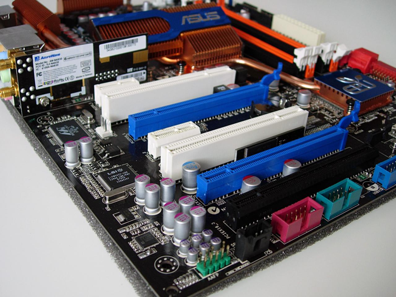 [07/05/2008] Asus P5Q3 (Bild: Nordichardware.com)