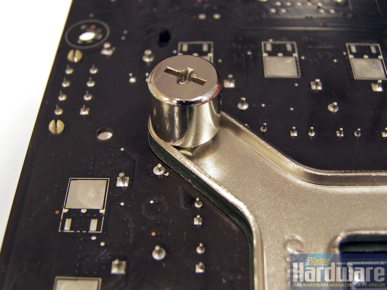 [16/05/2008] Coolermaster Hyper Z600: Verschraubte Konstruktion
