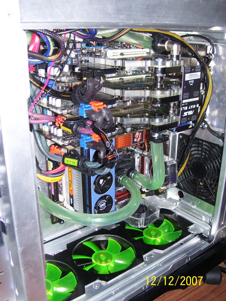 [01/05/2008] PC Games Hardware Extreme: Im Thread WaKü ***Bilderthread*** zeigen PCGHX-User auf aktuell 33 Seiten Bilder ihrer Wasserkühlungen. Zeigen Sie uns Ihre Wasserkühlung!