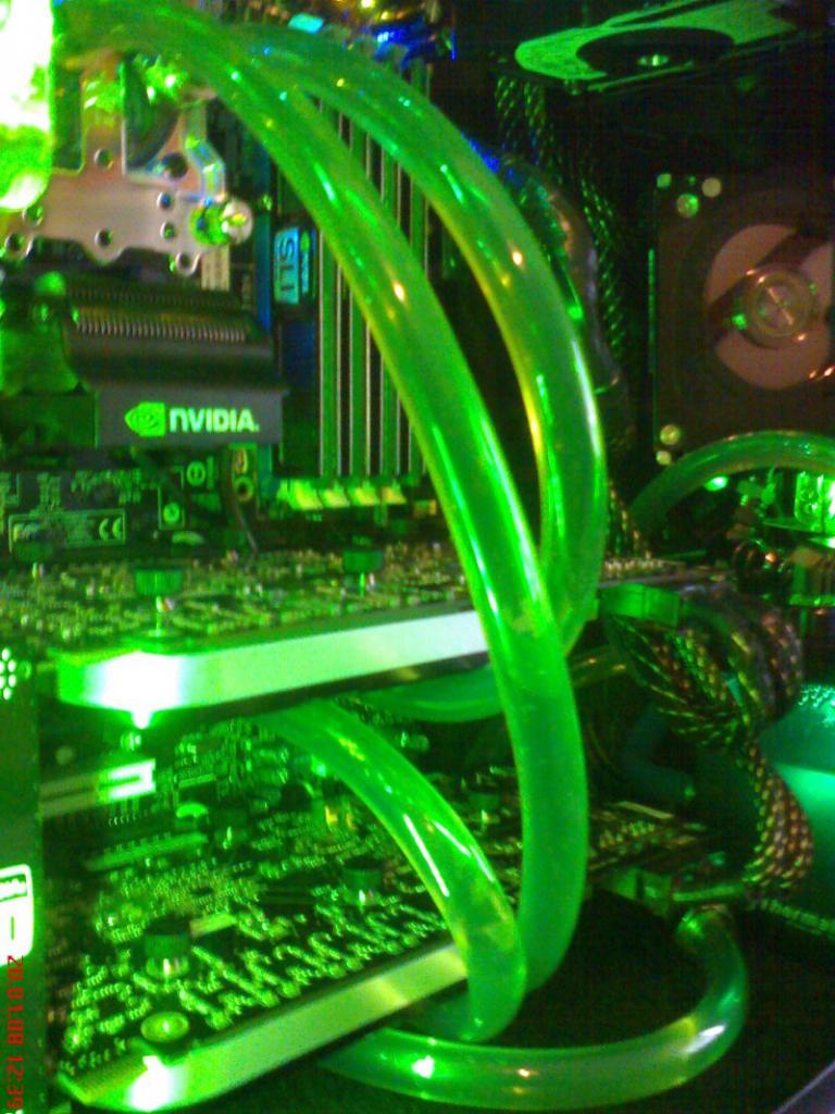 [01/05/2008] PC Games Hardware Extreme: Im Thread WaKü ***Bilderthread*** zeigen PCGHX-User auf aktuell 33 Seiten Bilder ihrer Wasserkühlungen. Zeigen Sie uns Ihre Wasserkühlung!