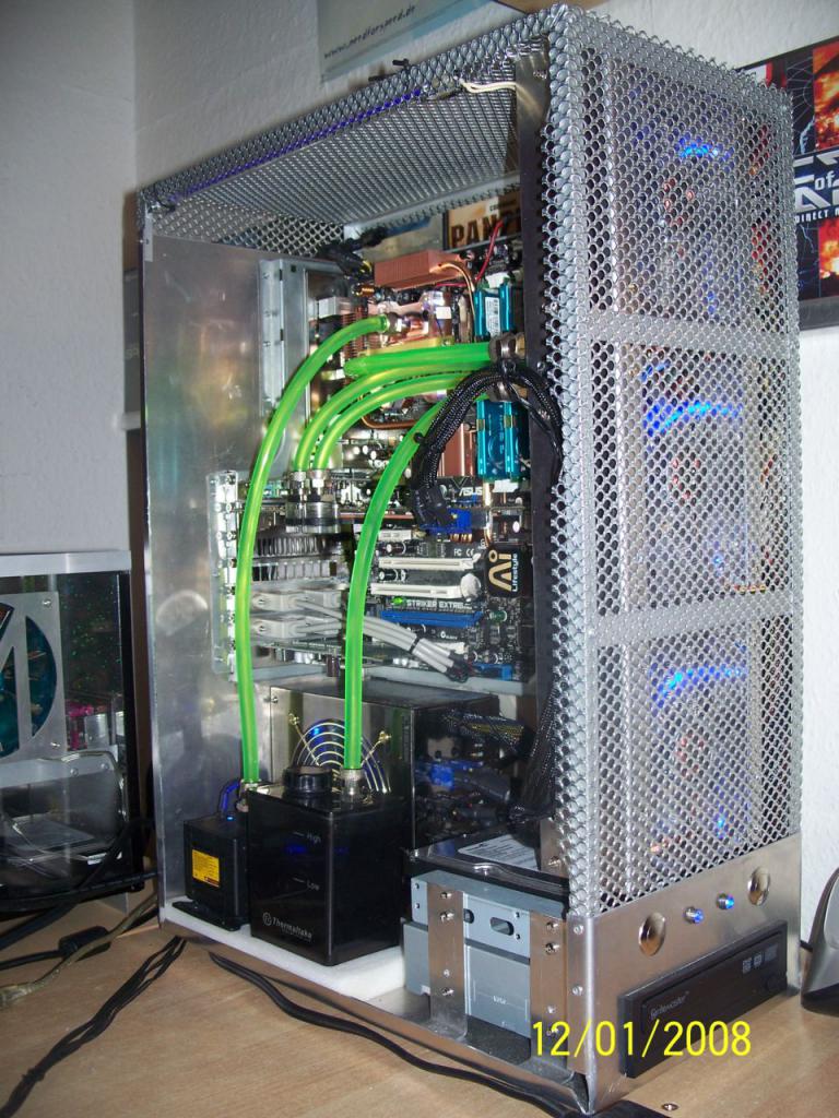 [01/05/2008] PC Games Hardware Extreme: Im Thread WaKü ***Bilderthread*** zeigen PCGHX-User auf aktuell 33 Seiten Bilder ihrer Wasserkühlungen. Zeigen Sie uns Ihre Wasserkühlung!
