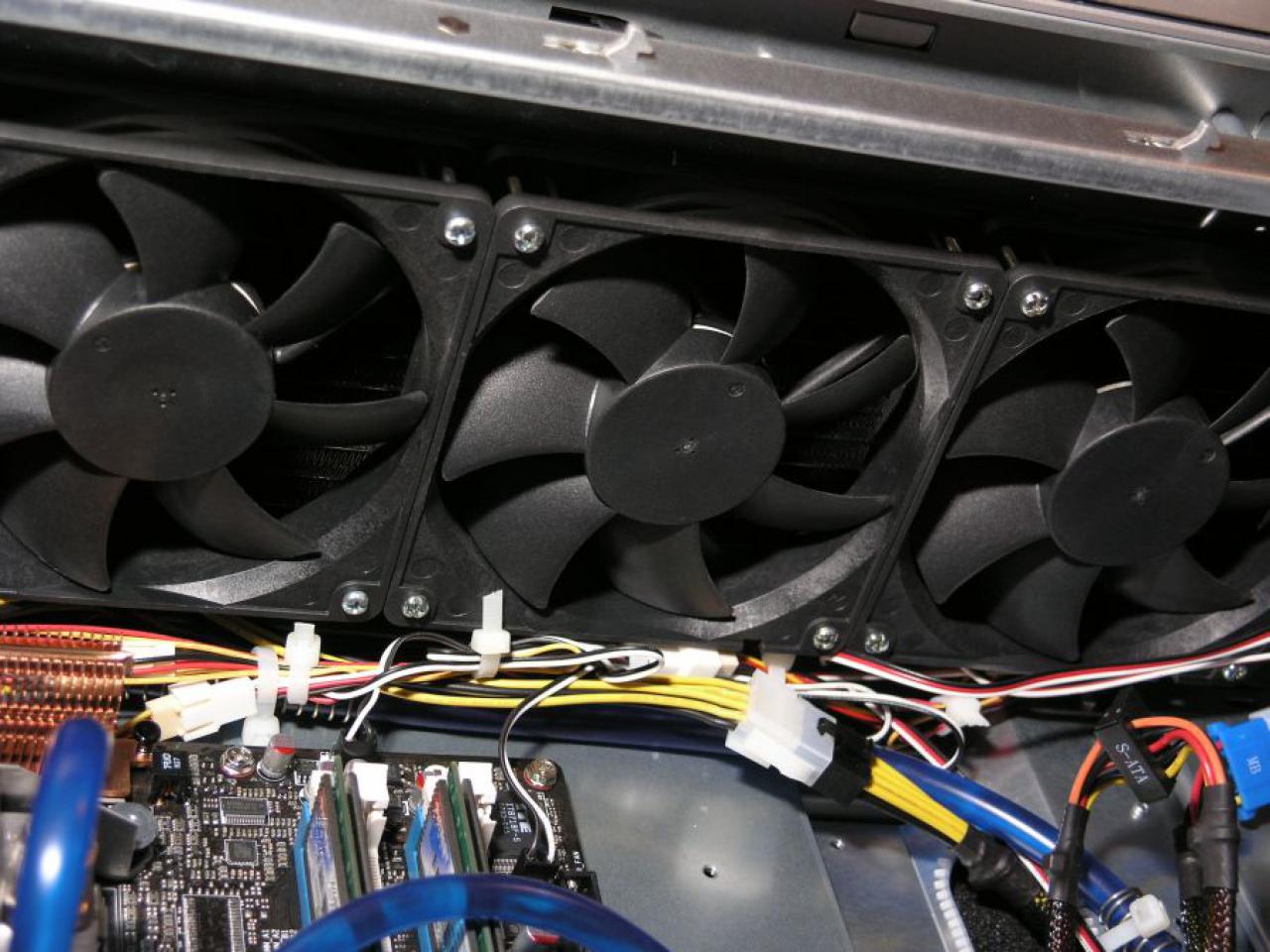 [01/05/2008] PC Games Hardware Extreme: Im Thread WaKü ***Bilderthread*** zeigen PCGHX-User auf aktuell 33 Seiten Bilder ihrer Wasserkühlungen. Zeigen Sie uns Ihre Wasserkühlung!