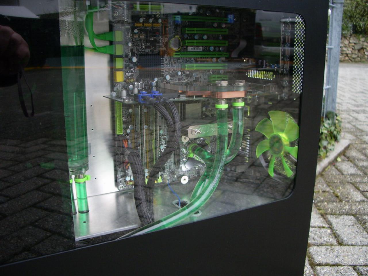 [01/05/2008] PC Games Hardware Extreme: Im Thread WaKü ***Bilderthread*** zeigen PCGHX-User auf aktuell 33 Seiten Bilder ihrer Wasserkühlungen. Zeigen Sie uns Ihre Wasserkühlung!