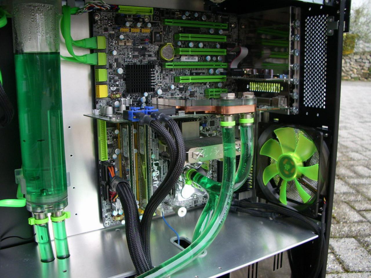 [01/05/2008] PC Games Hardware Extreme: Im Thread WaKü ***Bilderthread*** zeigen PCGHX-User auf aktuell 33 Seiten Bilder ihrer Wasserkühlungen. Zeigen Sie uns Ihre Wasserkühlung!