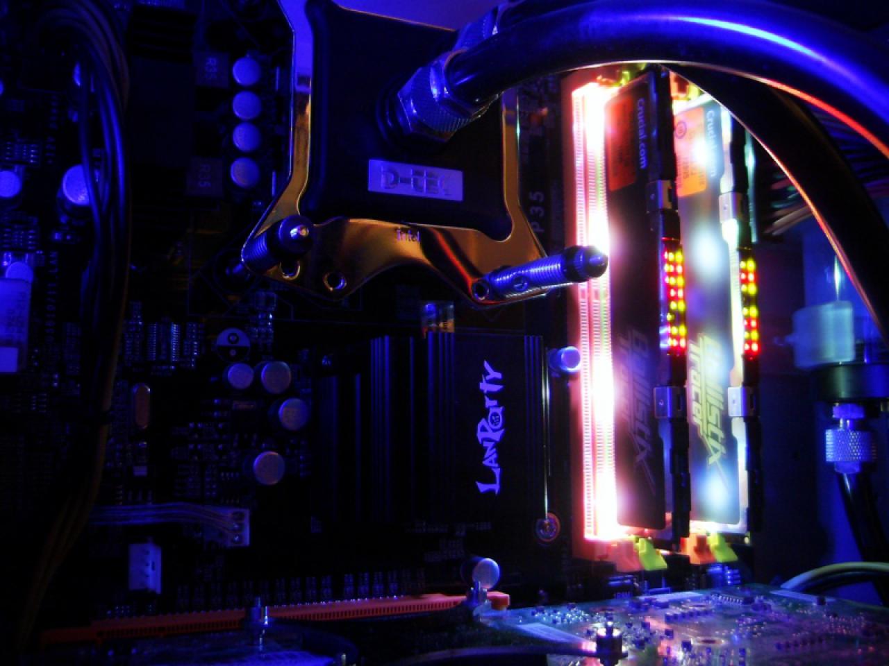 [01/05/2008] PC Games Hardware Extreme: Im Thread WaKü ***Bilderthread*** zeigen PCGHX-User auf aktuell 33 Seiten Bilder ihrer Wasserkühlungen. Zeigen Sie uns Ihre Wasserkühlung!