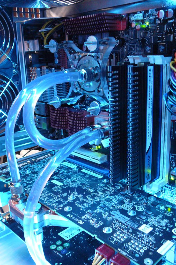 [01/05/2008] PC Games Hardware Extreme: Im Thread WaKü ***Bilderthread*** zeigen PCGHX-User auf aktuell 33 Seiten Bilder ihrer Wasserkühlungen. Zeigen Sie uns Ihre Wasserkühlung!