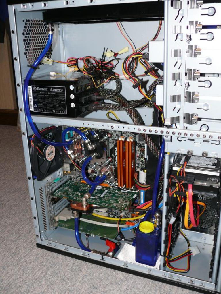[01/05/2008] PC Games Hardware Extreme: Im Thread WaKü ***Bilderthread*** zeigen PCGHX-User auf aktuell 33 Seiten Bilder ihrer Wasserkühlungen. Zeigen Sie uns Ihre Wasserkühlung!
