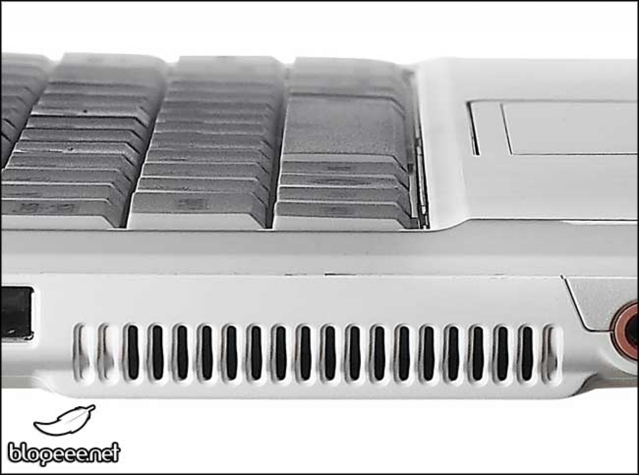 [15/05/2008] Asus Eee-PC 901: Impressionen des neuen Modells (Bild: Blogeee)
