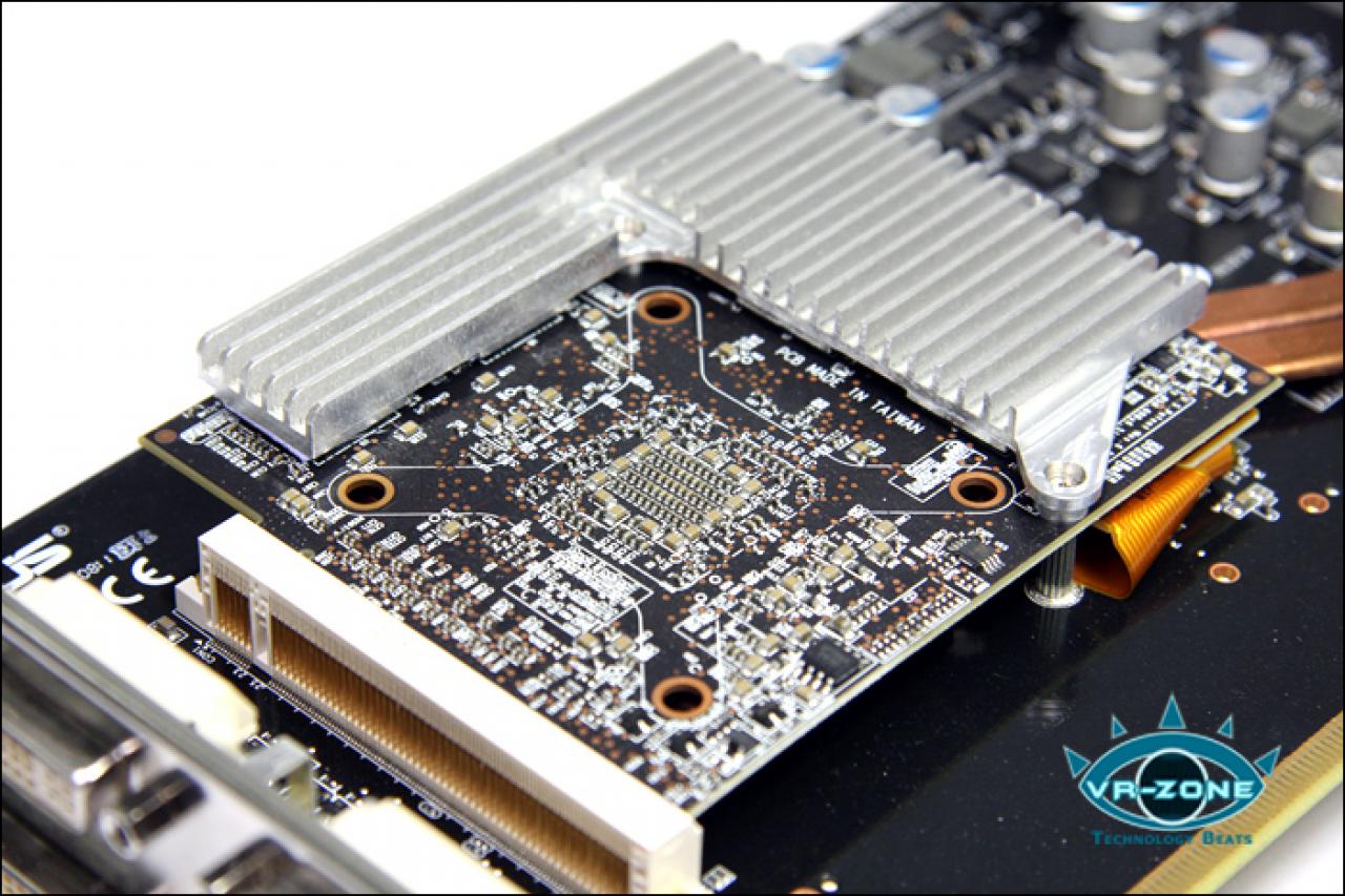 [22/05/2008] Eines von drei MXM-Modulen der Asus EAH3850 Trinity. Jedes verfügt über eine RV670-GPU und 512 MiByte GDDR3-VRAM