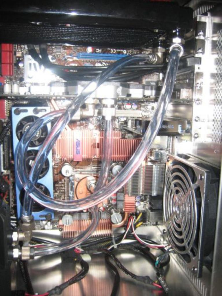 [01/05/2008] PC Games Hardware Extreme: Im Thread WaKü ***Bilderthread*** zeigen PCGHX-User auf aktuell 33 Seiten Bilder ihrer Wasserkühlungen. Zeigen Sie uns Ihre Wasserkühlung!