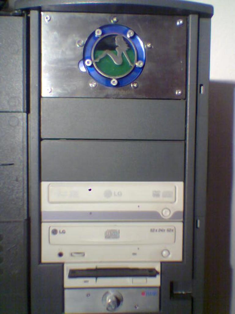 [01/05/2008] PC Games Hardware Extreme: Im Thread WaKü ***Bilderthread*** zeigen PCGHX-User auf aktuell 33 Seiten Bilder ihrer Wasserkühlungen. Zeigen Sie uns Ihre Wasserkühlung!