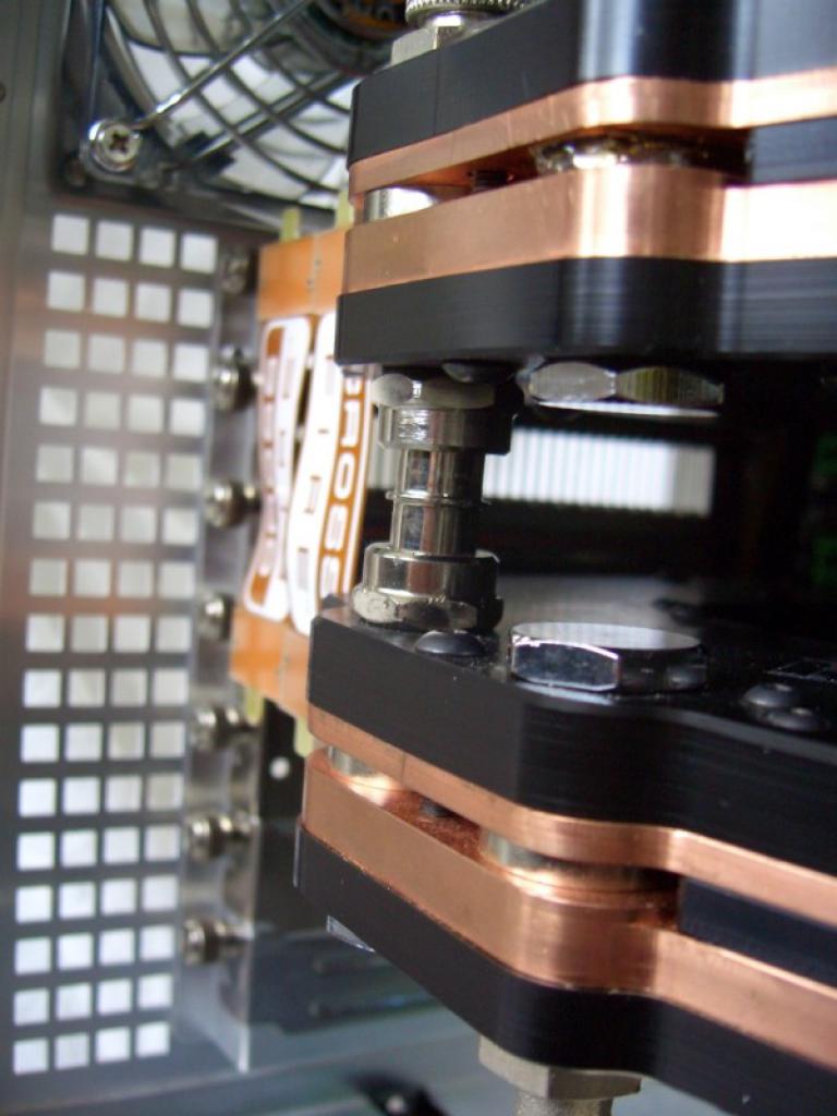 [01/05/2008] PC Games Hardware Extreme: Im Thread WaKü ***Bilderthread*** zeigen PCGHX-User auf aktuell 33 Seiten Bilder ihrer Wasserkühlungen. Zeigen Sie uns Ihre Wasserkühlung!