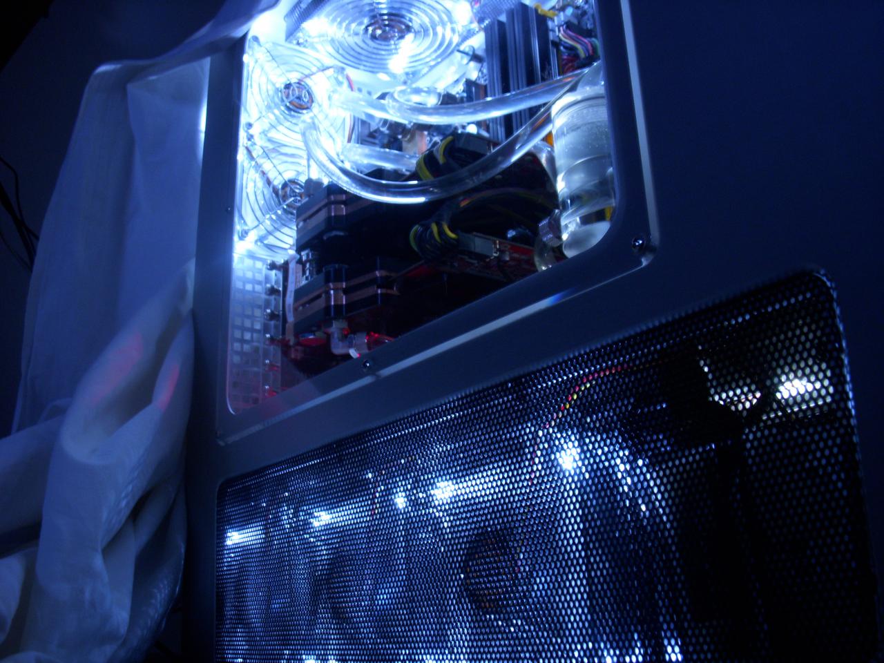 [01/05/2008] PC Games Hardware Extreme: Im Thread WaKü ***Bilderthread*** zeigen PCGHX-User auf aktuell 33 Seiten Bilder ihrer Wasserkühlungen. Zeigen Sie uns Ihre Wasserkühlung!