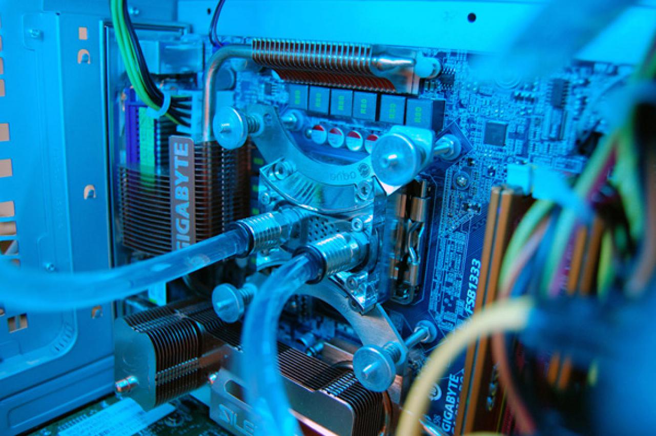 [01/05/2008] PC Games Hardware Extreme: Im Thread WaKü ***Bilderthread*** zeigen PCGHX-User auf aktuell 33 Seiten Bilder ihrer Wasserkühlungen. Zeigen Sie uns Ihre Wasserkühlung!