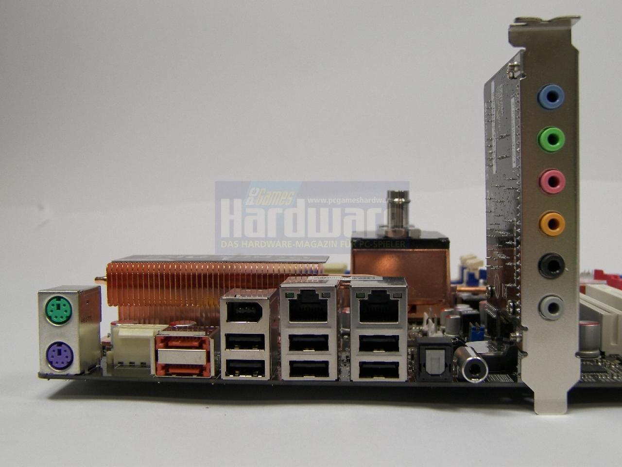 [29/05/2008] Foxconn Black Ops: High-End-Platine mit X48 für Übertakter. (Bild: PCGH)