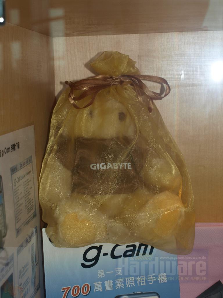 [09/05/2008] Genauso wie den „Gigabear“ mit Webcam. (Bild: PCGH)