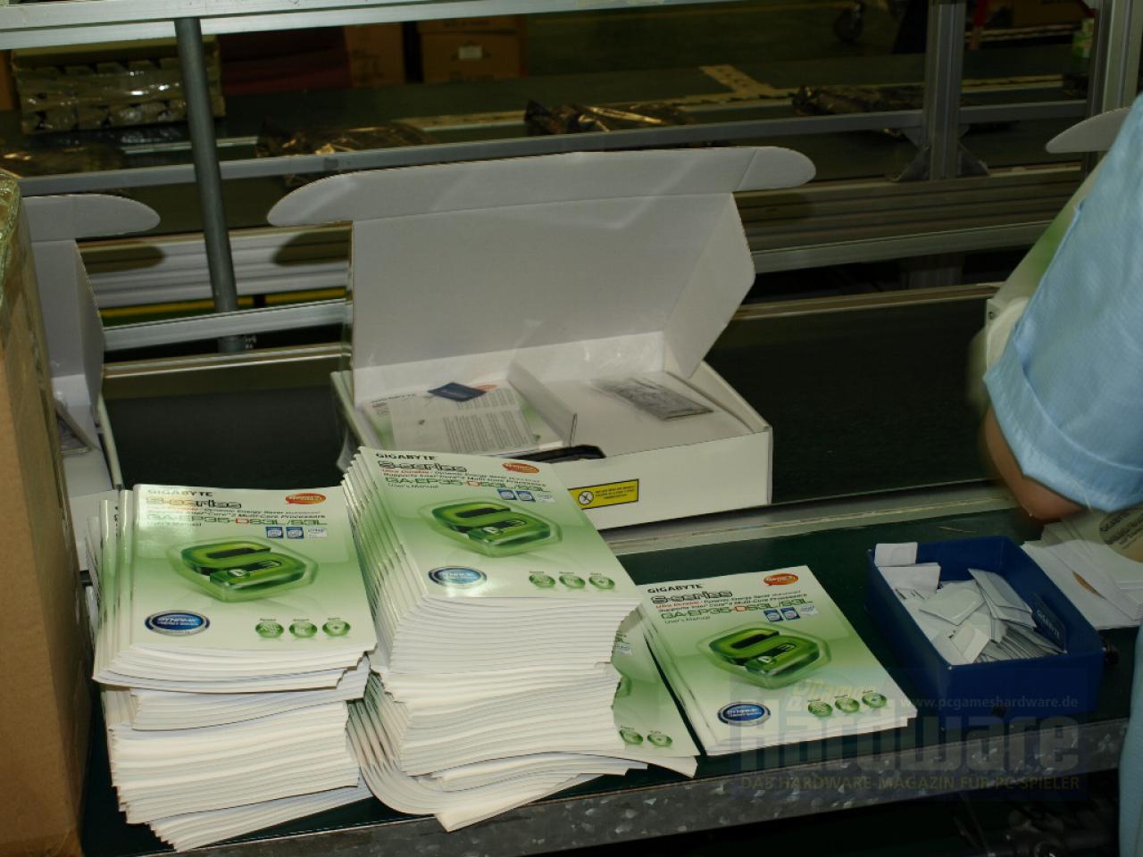 [11/05/2008] Auch das Handbuch darf nicht fehlen. (Bild: PCGH)