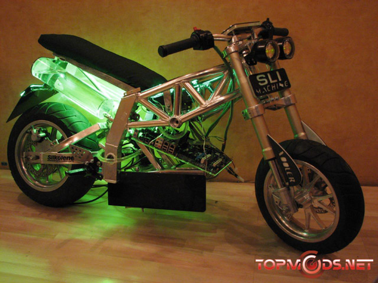 [21/05/2008] Easy-Rider: Das SLI-Motorrad von Denis Iljin.