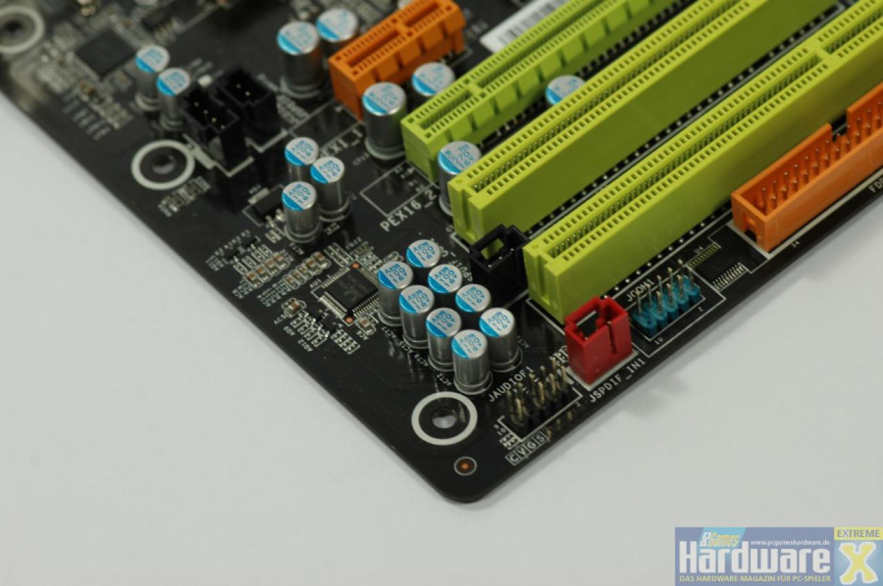 [27/05/2008] PC Games Hardware Extreme: Wir konnten heute einen ersten Blick auf die P45-Platine von Biostar, das Tpower I45, werfen. Im Thread [PCGH Extreme] Biostar Tpower I45 werden in Kürze BIOS-Screenshots und erste Overclocking-Ergenisse veröffentlicht.